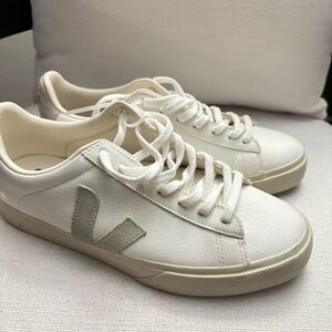 Veja Men’s Cream and Gray Sneakers